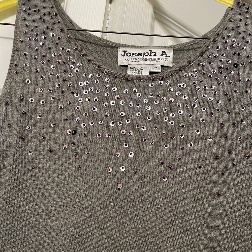 Joseph A Sleeveless heather gray sweater with sequins